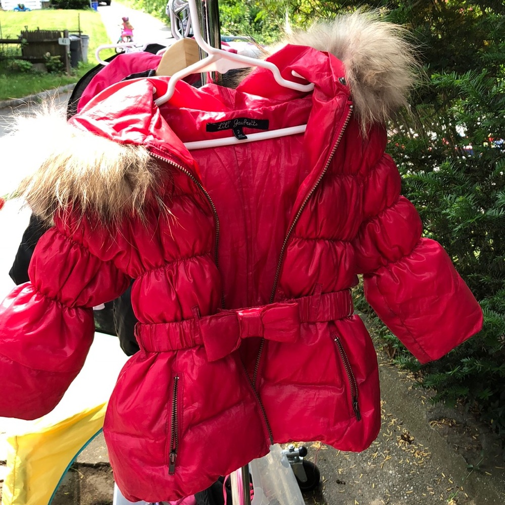 Lili Gaufrette pink down jacket.